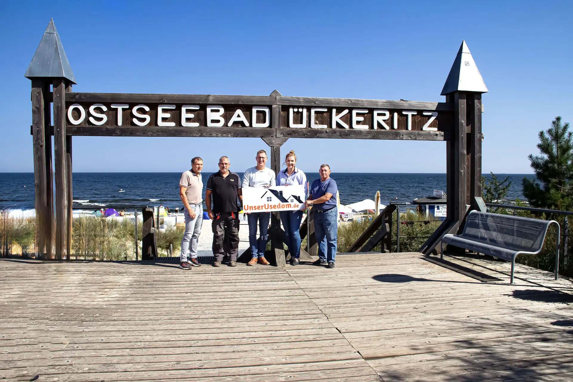 Das Team von UnserUsedom am Strand