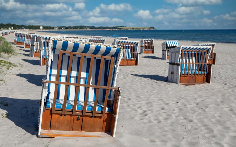 Strandkörbe am Strand
