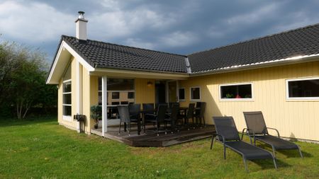 Ferienhaus E137 mit Garten