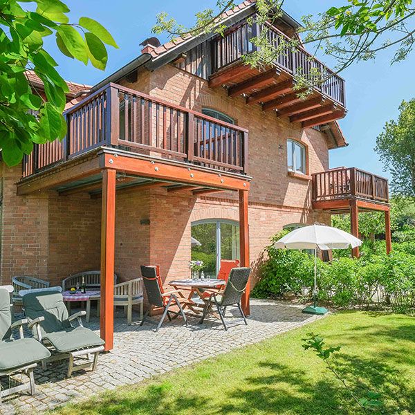 Dünenhof 12 im Sommer