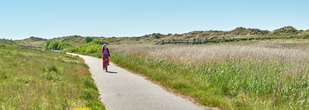 Person auf einem Spaziergängerweg